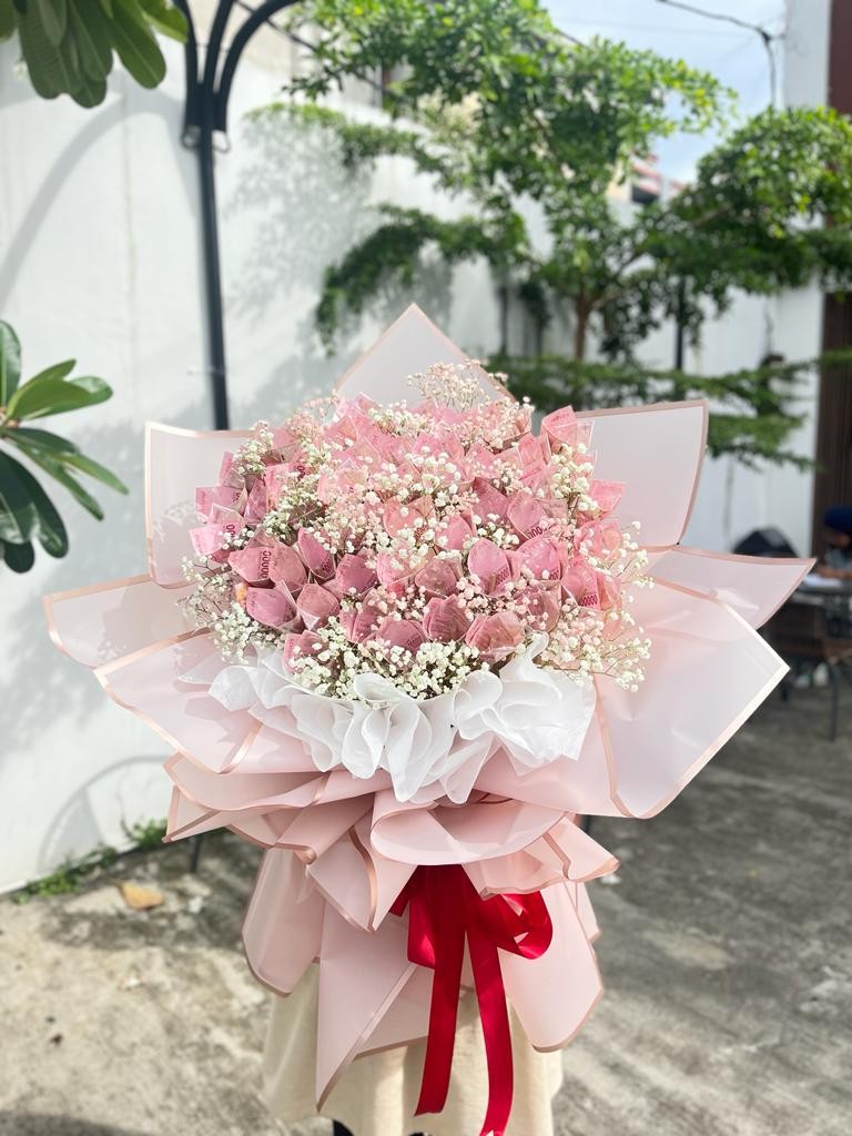 Brigita Money Bouquet