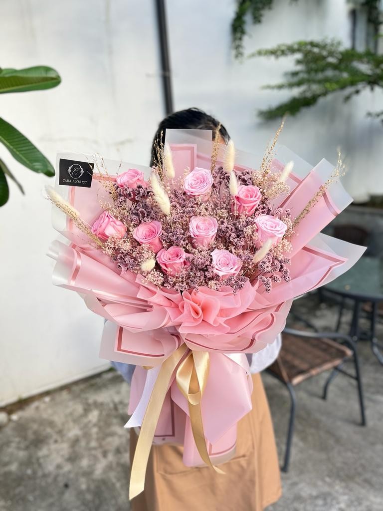 Alaya Preserved Rose Bouquet