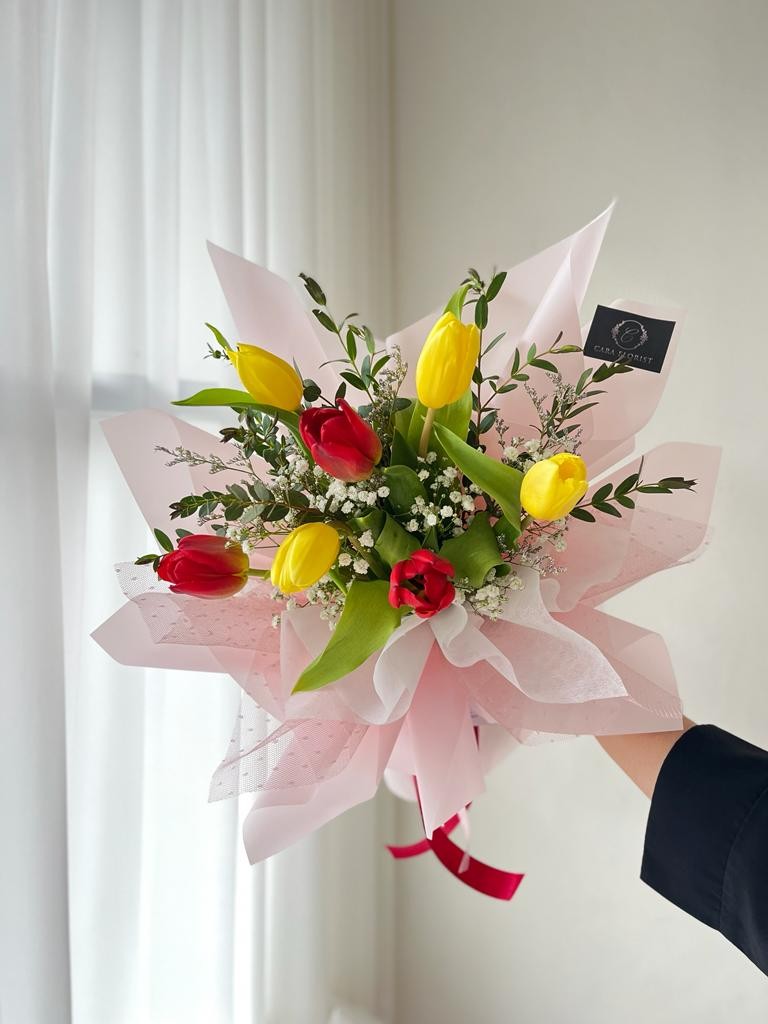 Yeona Tulip Bouquet