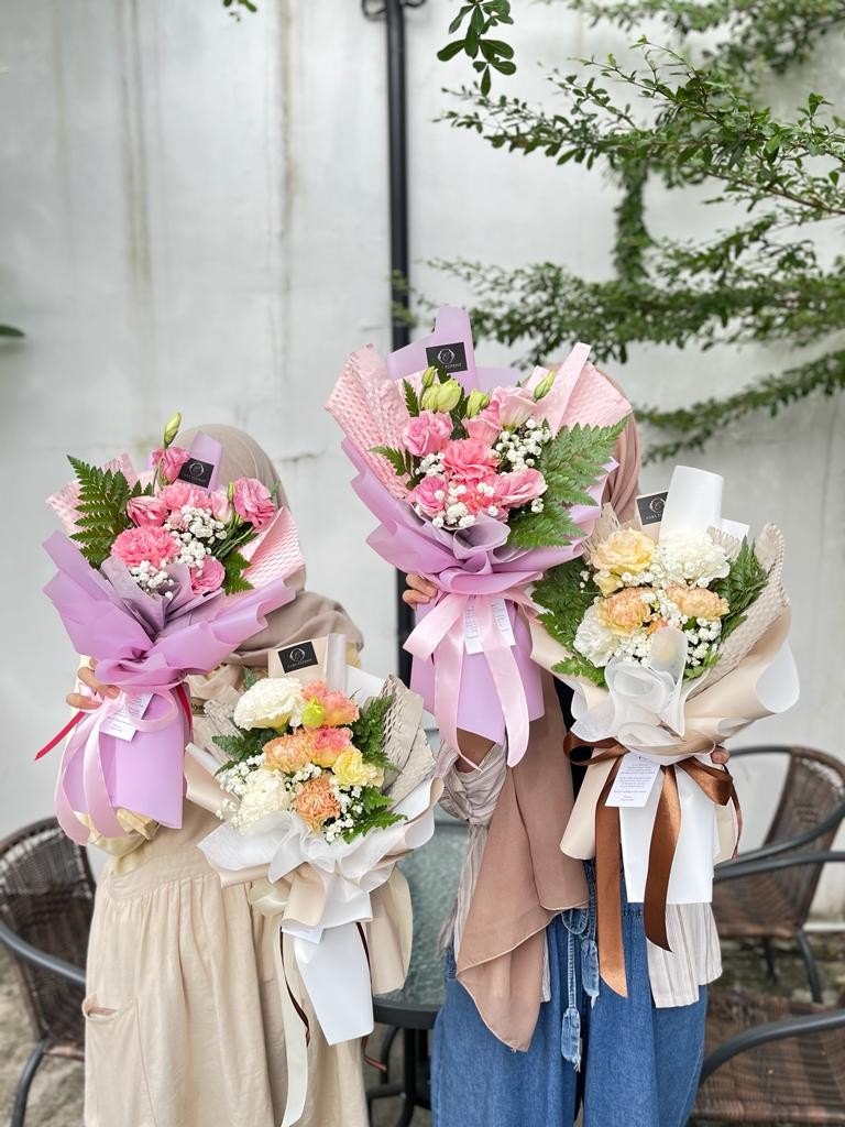 Kiyo Bouquet