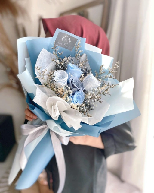 Image of Loona Preserved Rose Bouquet 5
