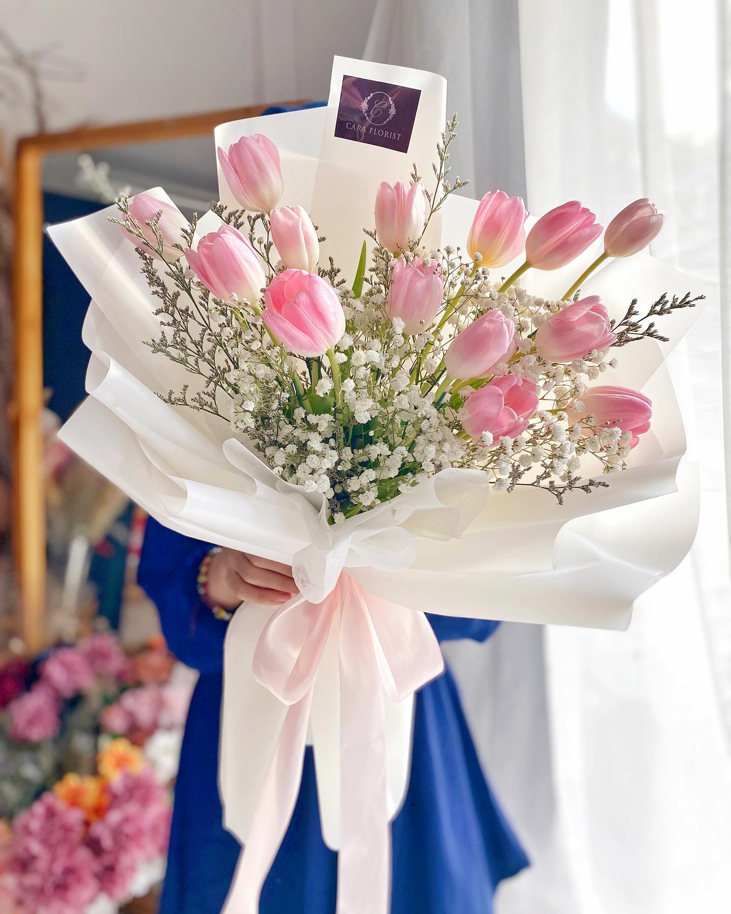 Hugable Tulip  Bouquet