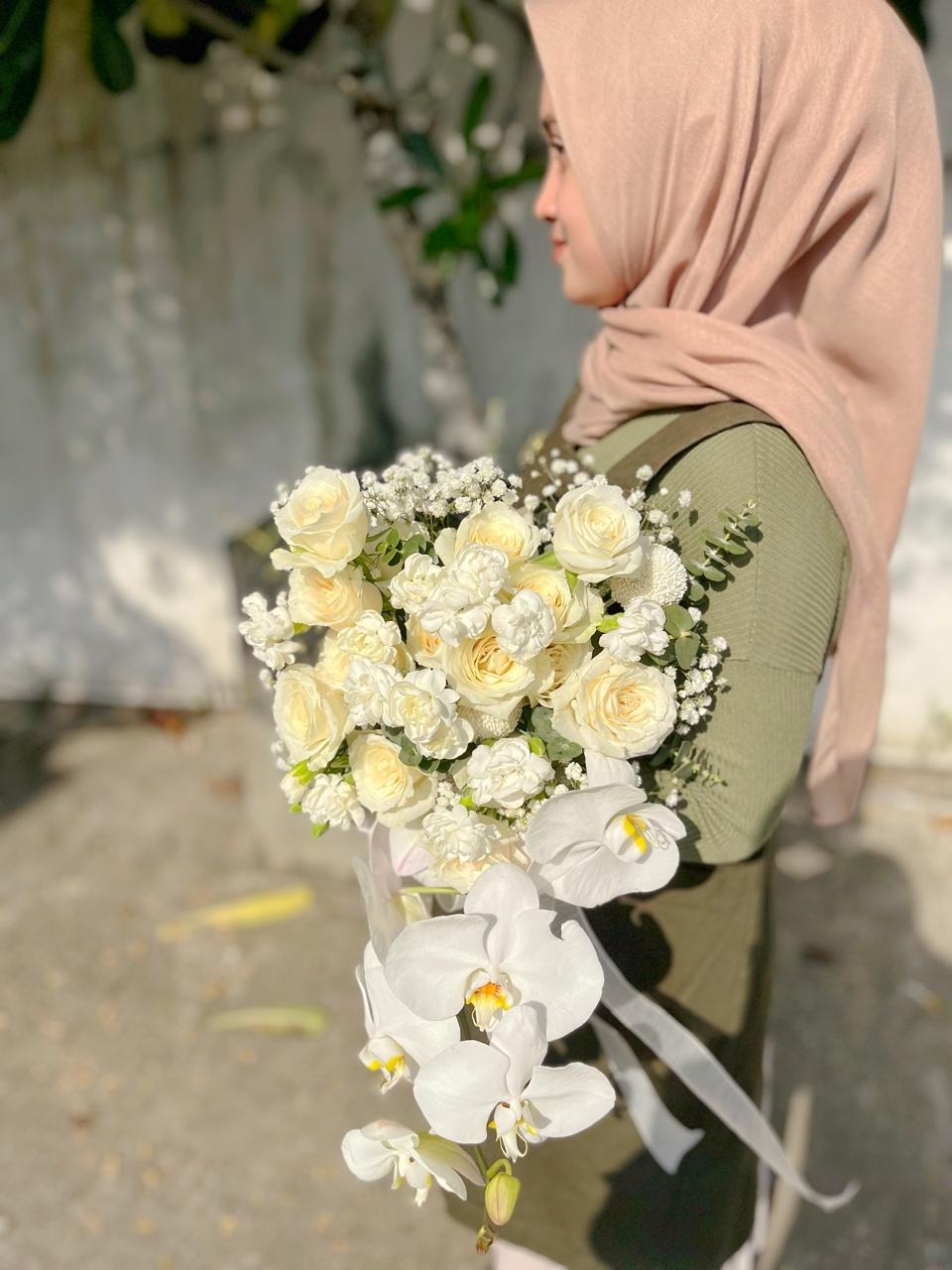 Qhaira Cascade Wedding Bouquet