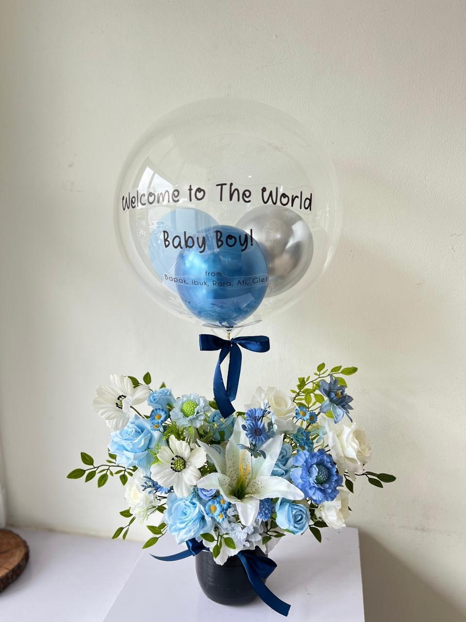 Nadhira Artificial Flowers in Tube with Balloon