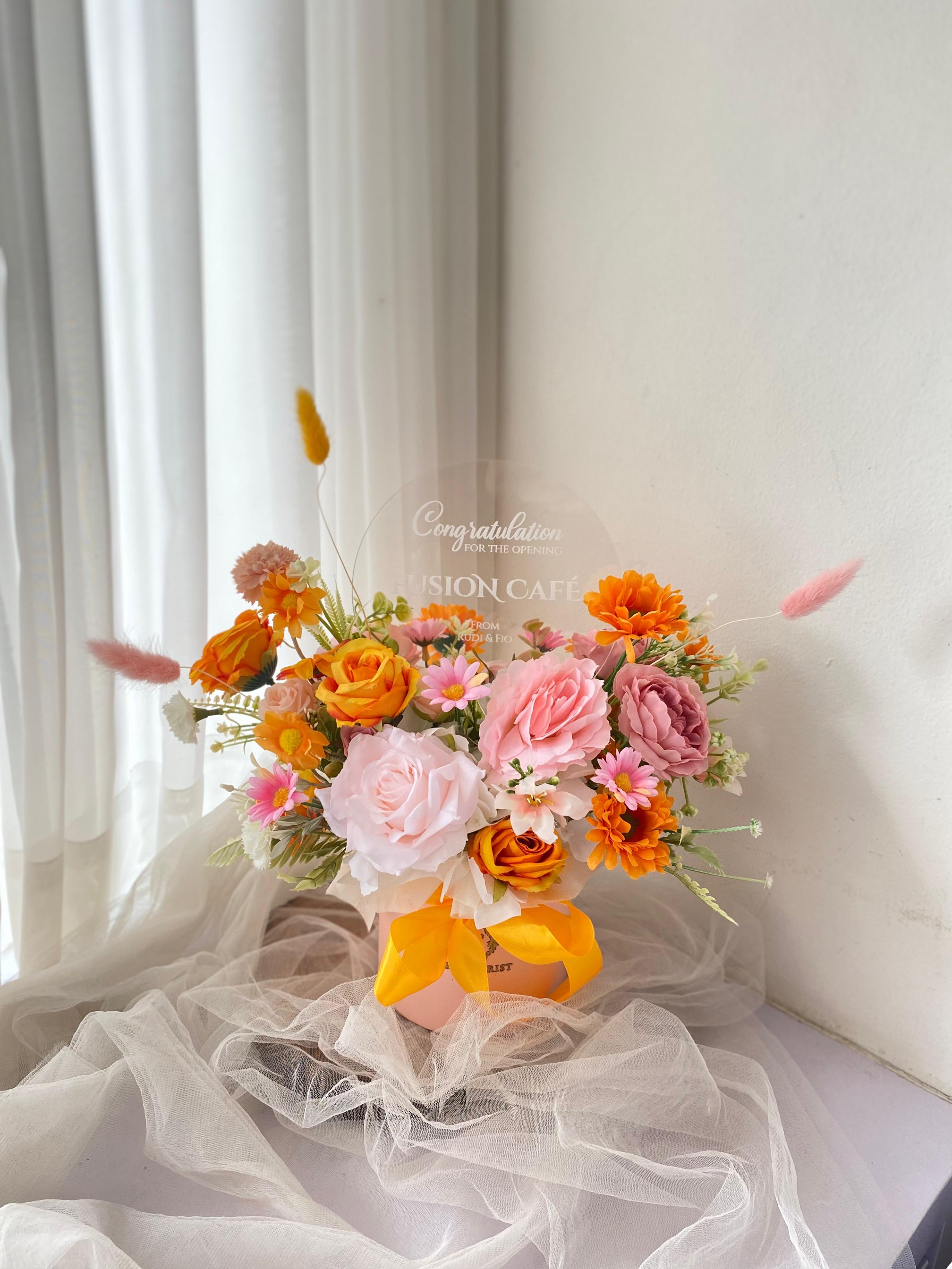 Momo Artificial Flowers in Tube
