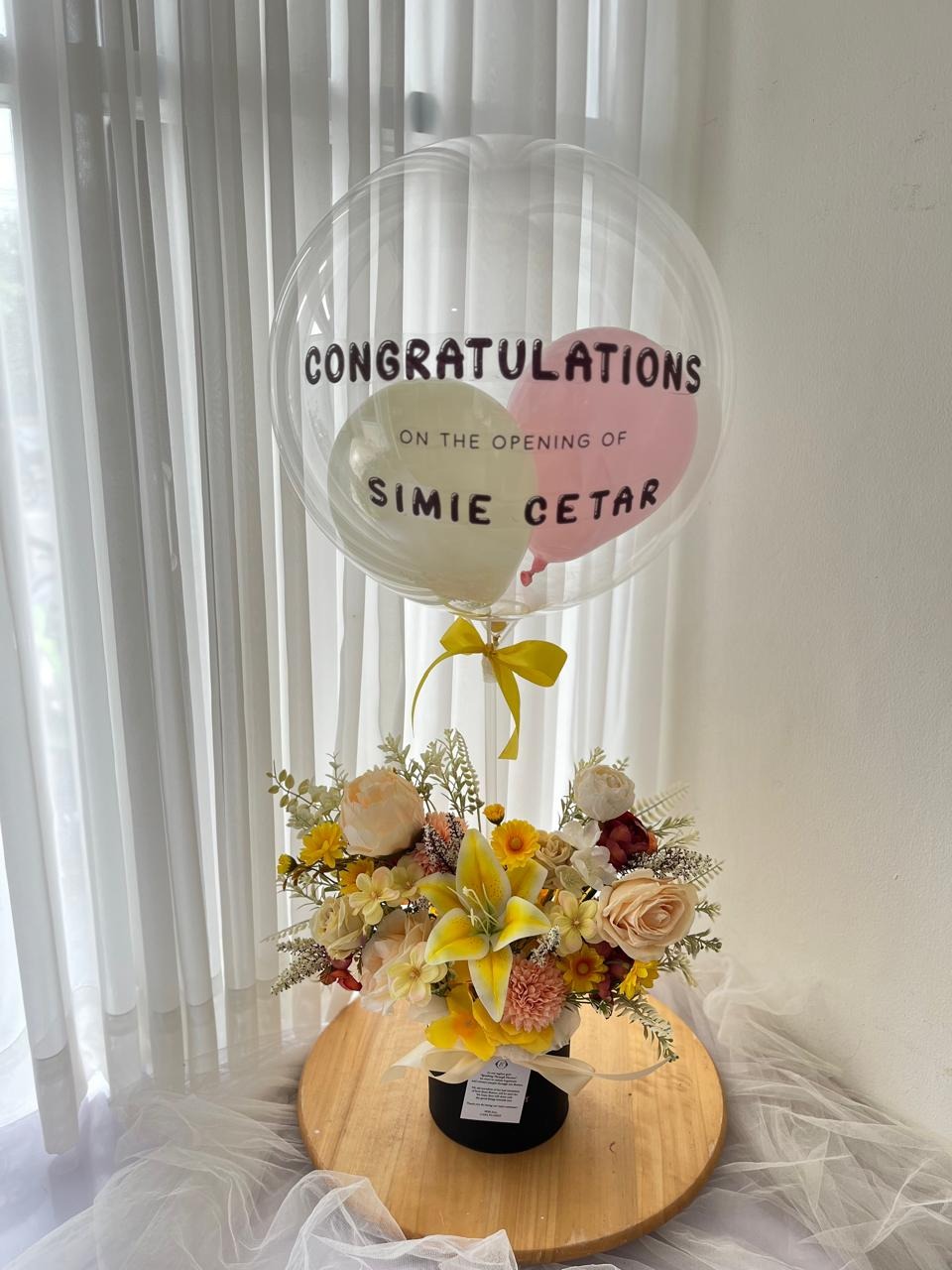 Nadhira Artificial Flowers in Tube with Balloon