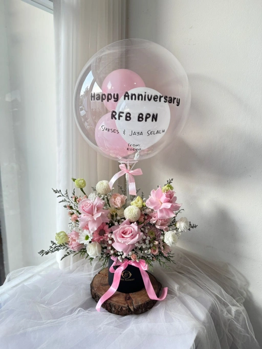 Image of Sasmaya Flowers in Tube with Balloon