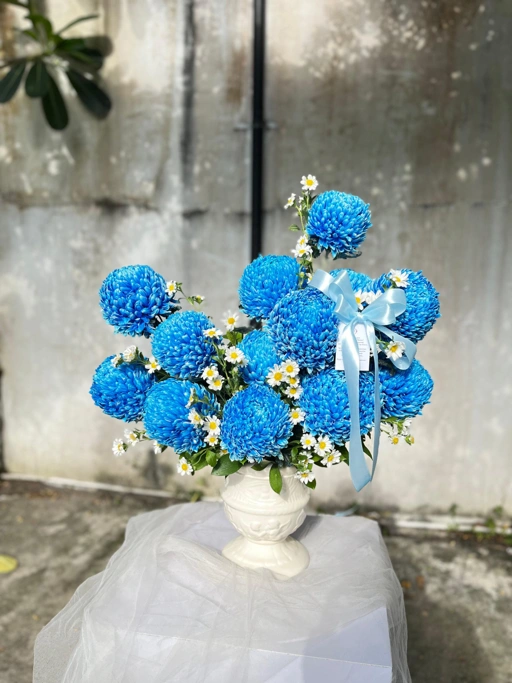 Image of Blue Moon Vase