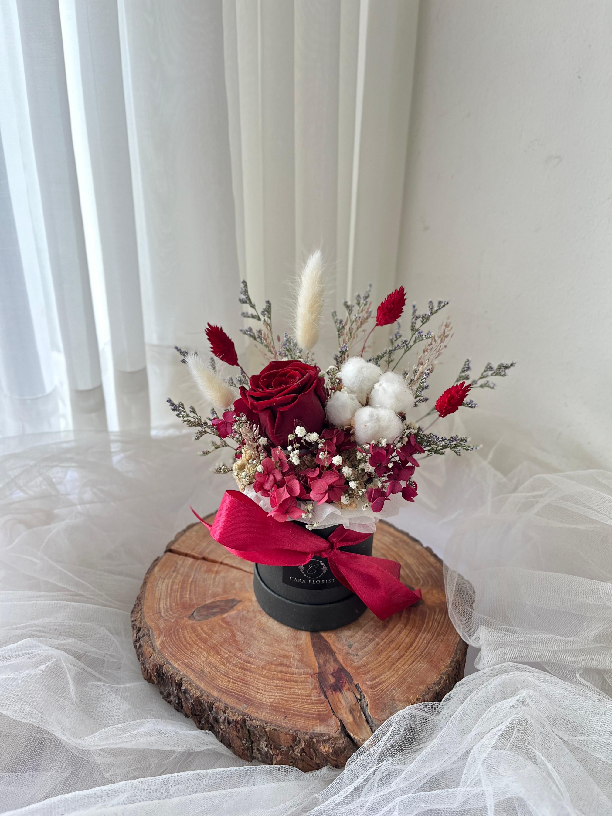 Molly Preserved Rose
