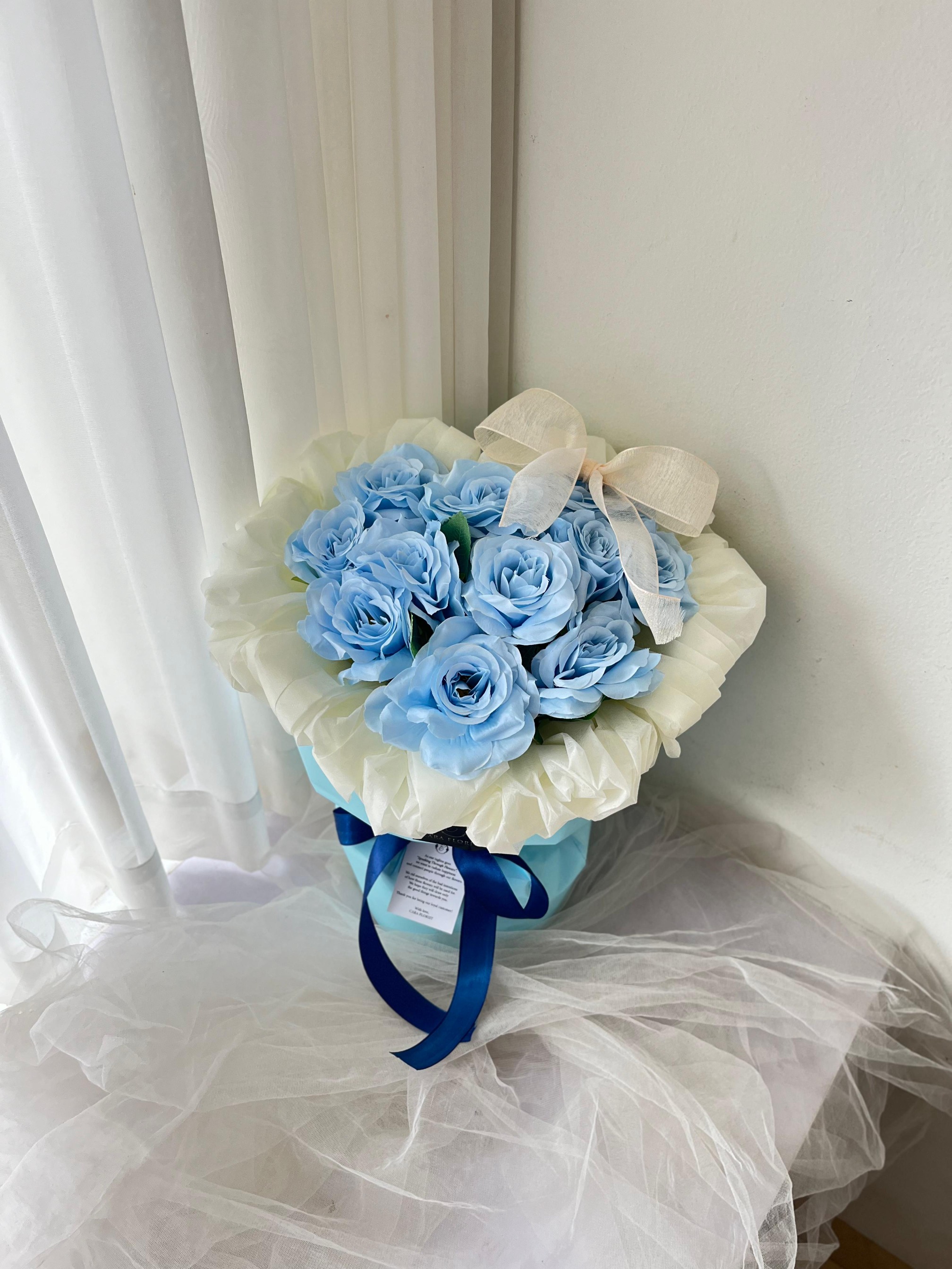 Winola Artificial Bouquet