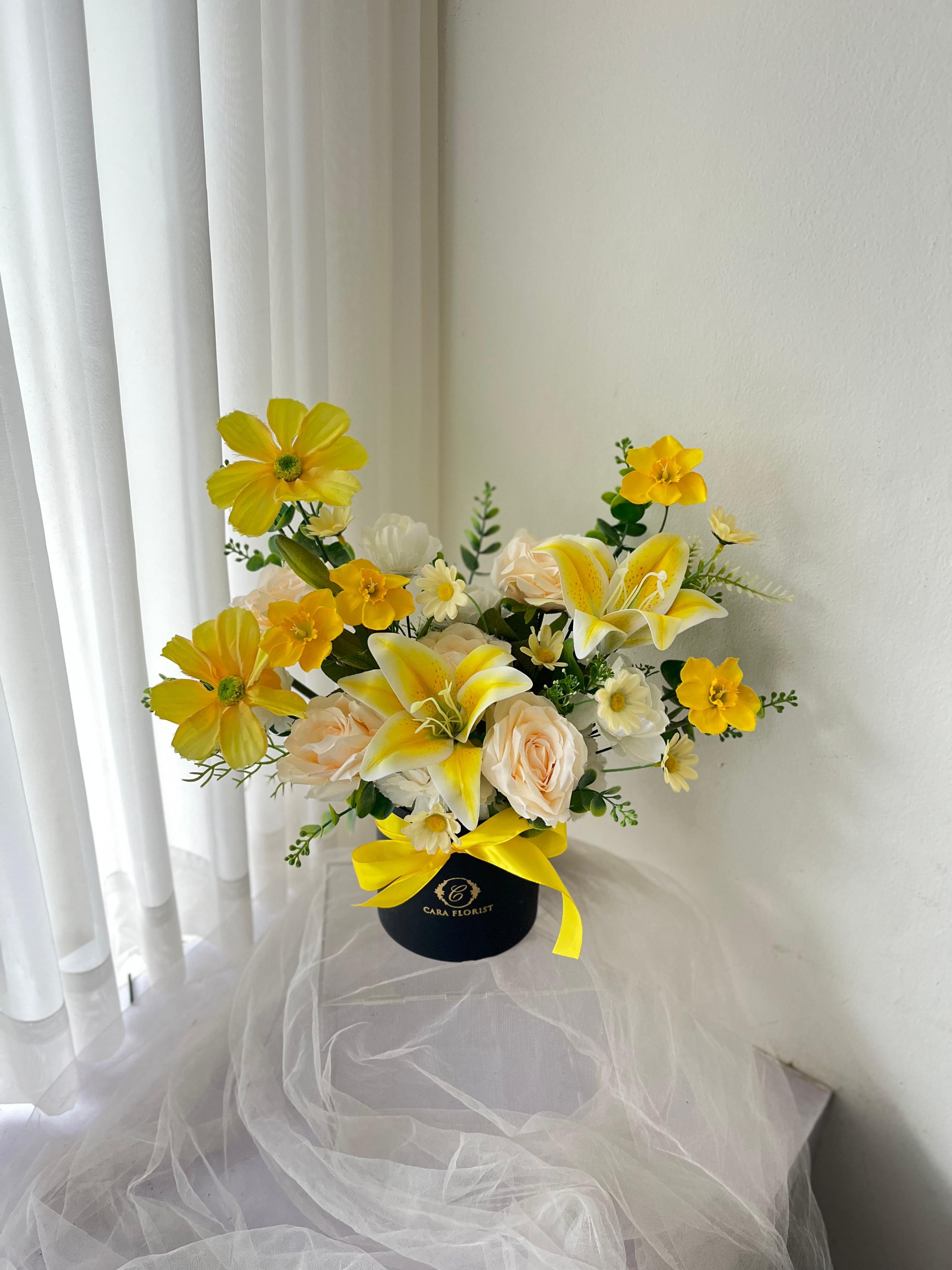 Nisya Artificial Flowers in Tube