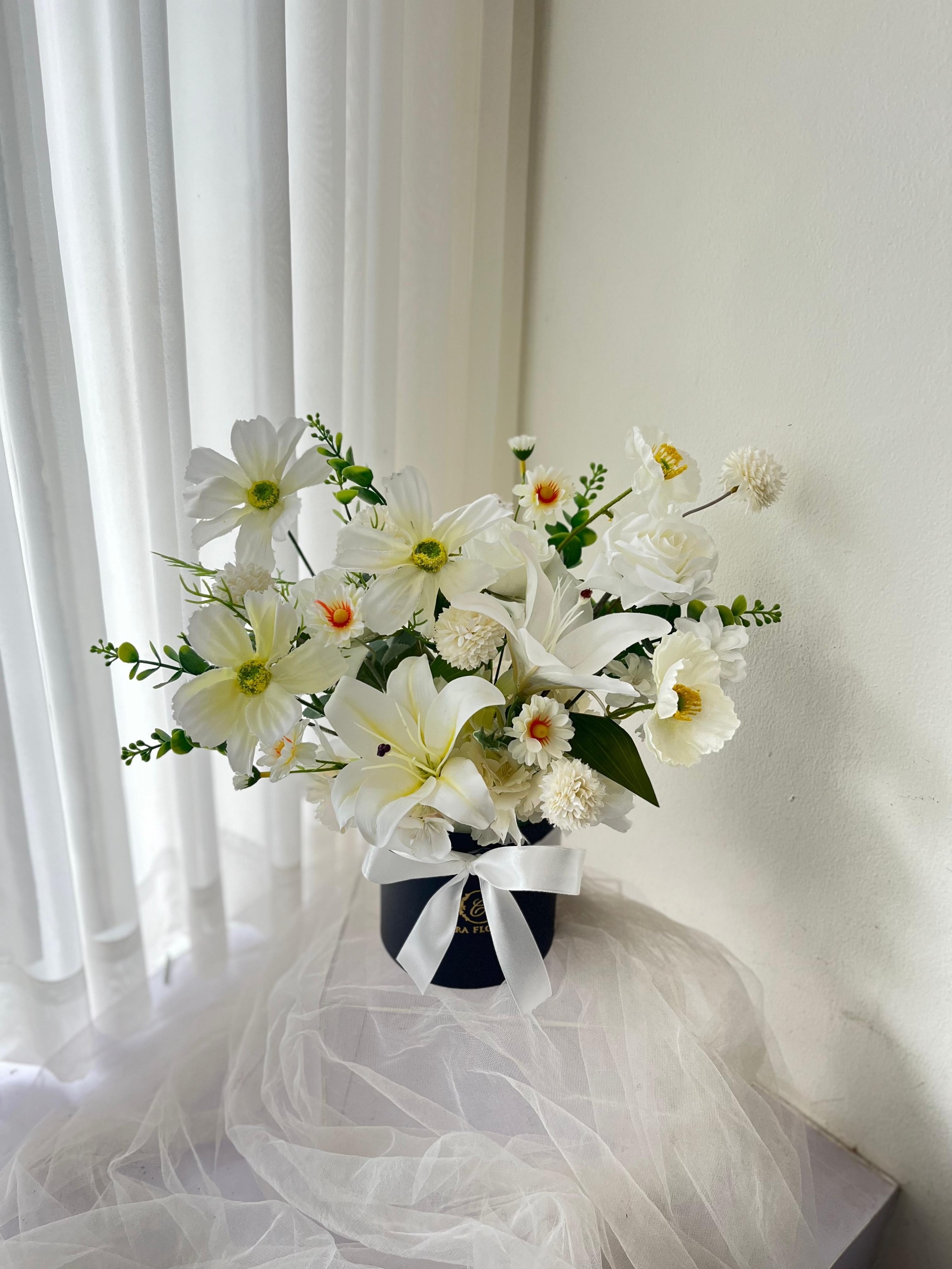 Nisya Artificial Flowers in Tube