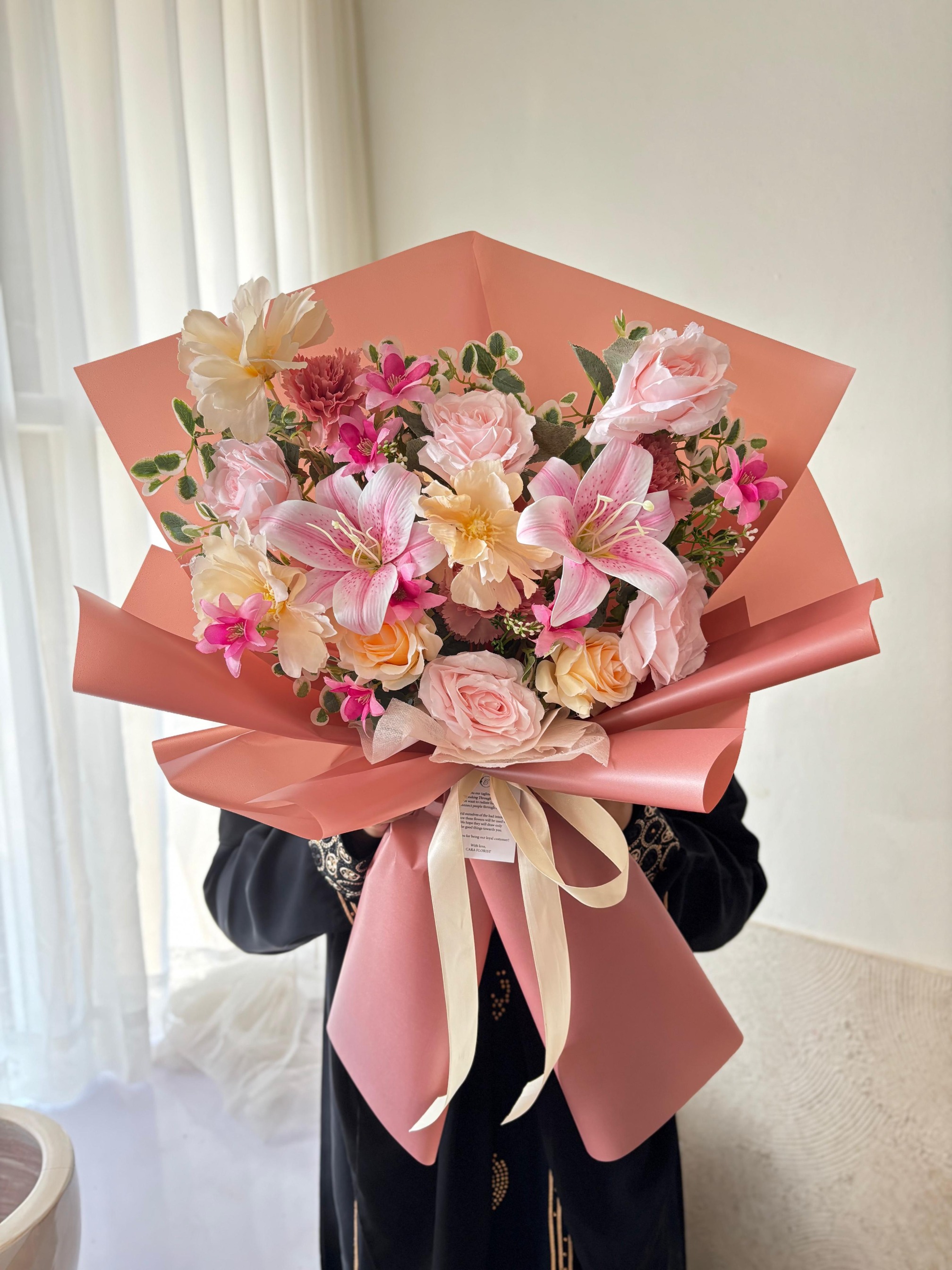 Monia Artificial Bouquet