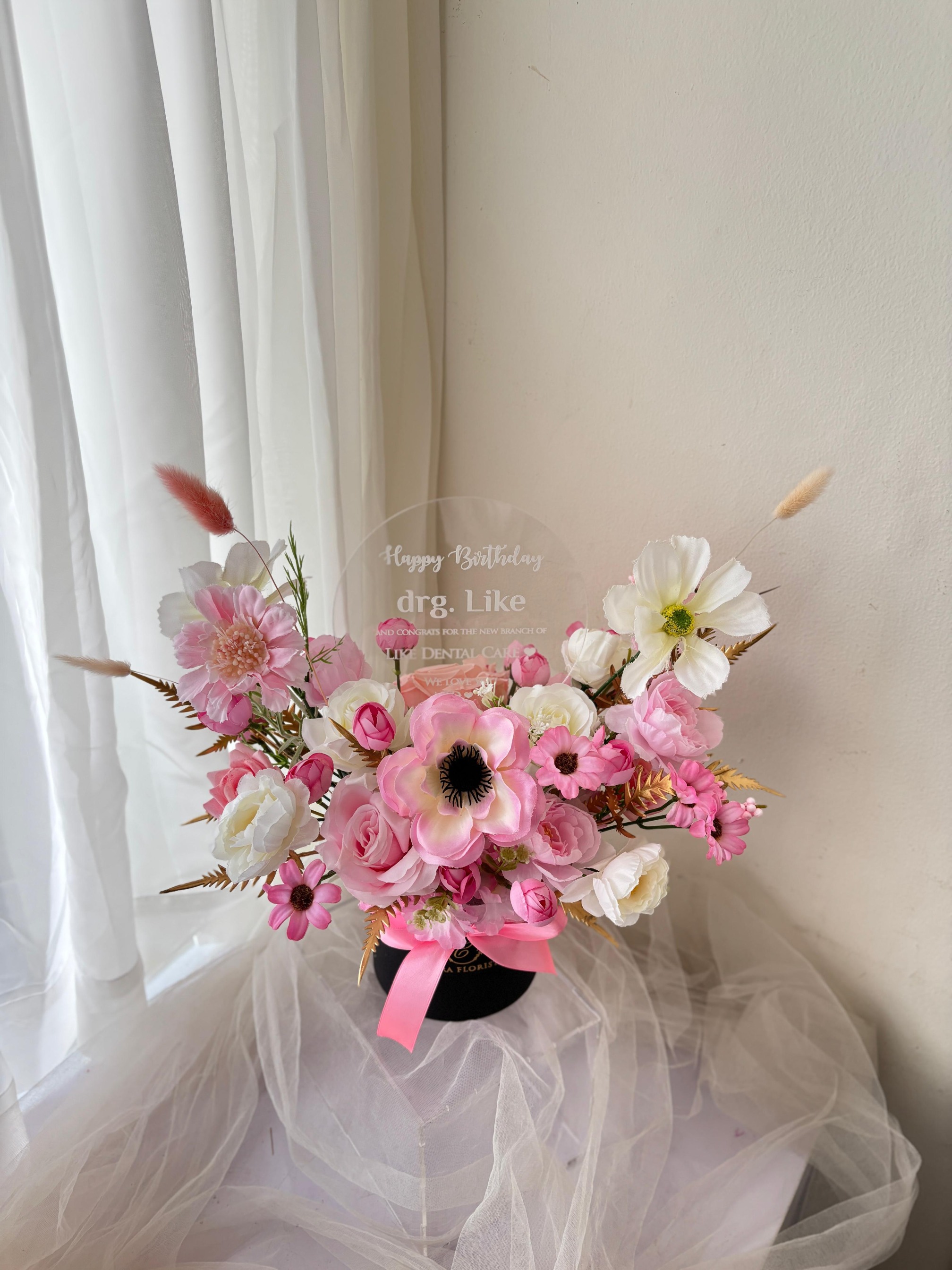 Momo Artificial Flowers in Tube