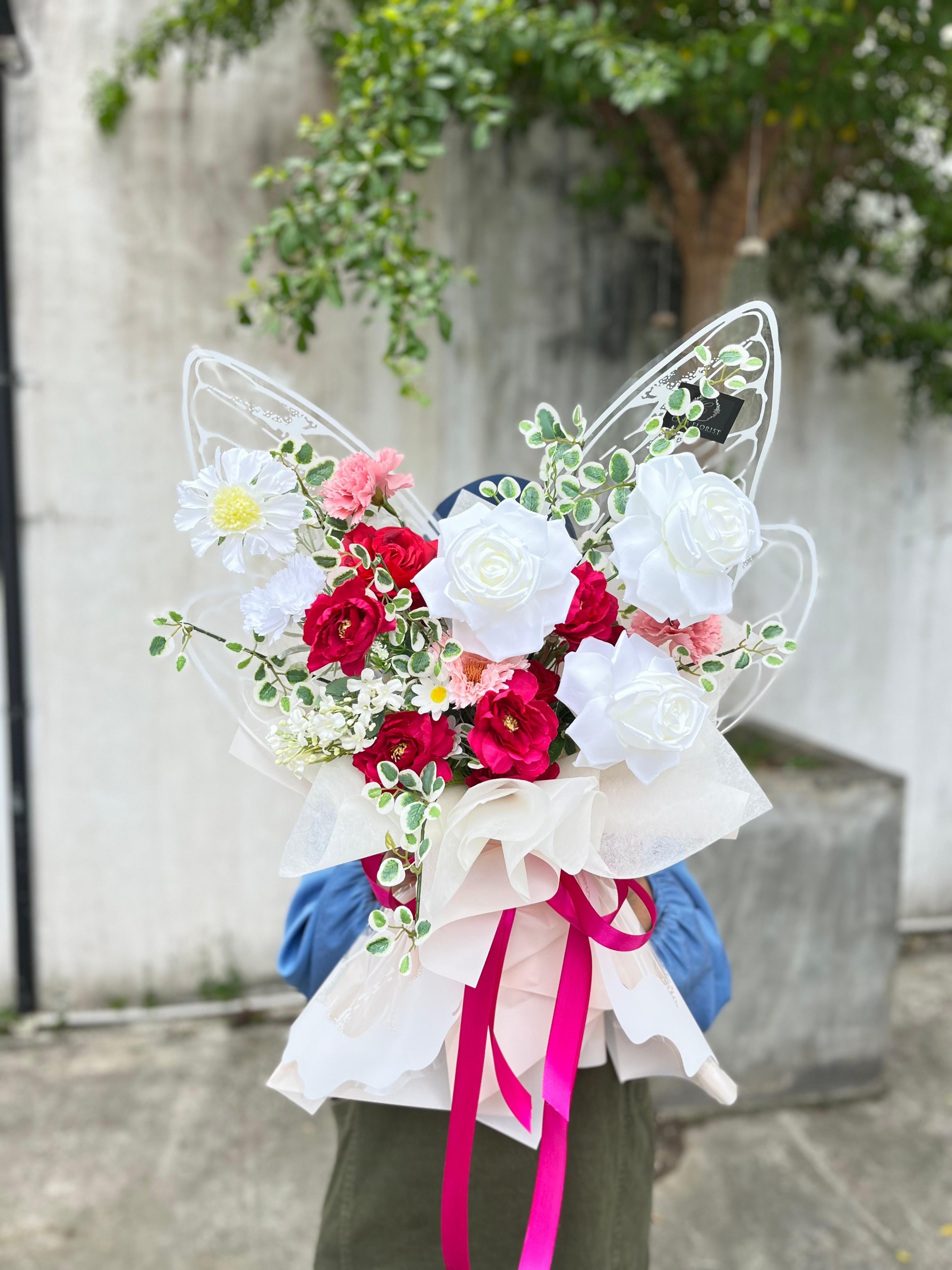 Mariposa Artificial Bouquet