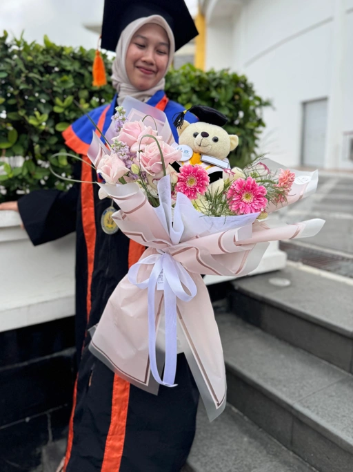 Image of Haima Graduation Bouquet
