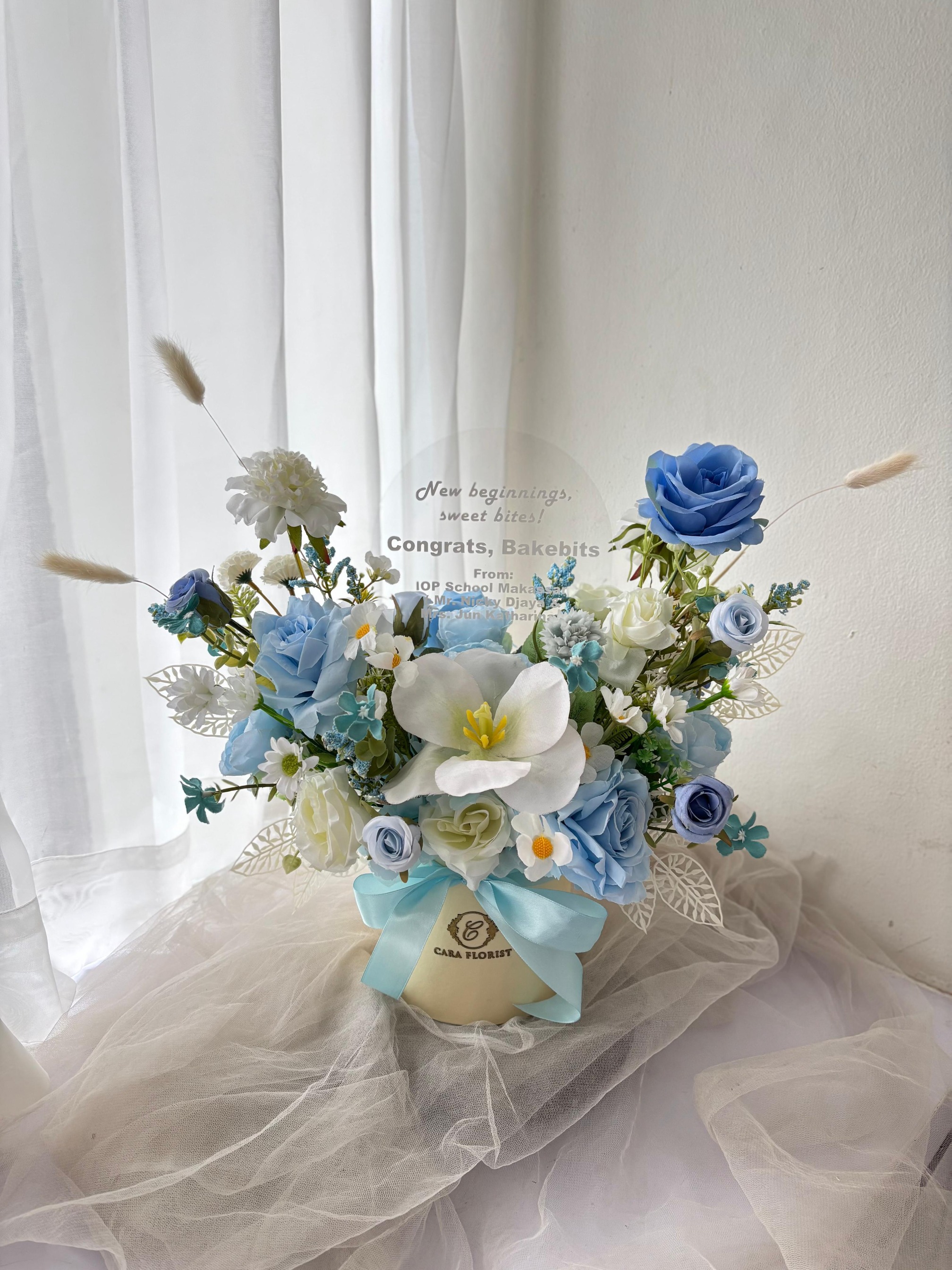 Momo Artificial Flowers in Tube