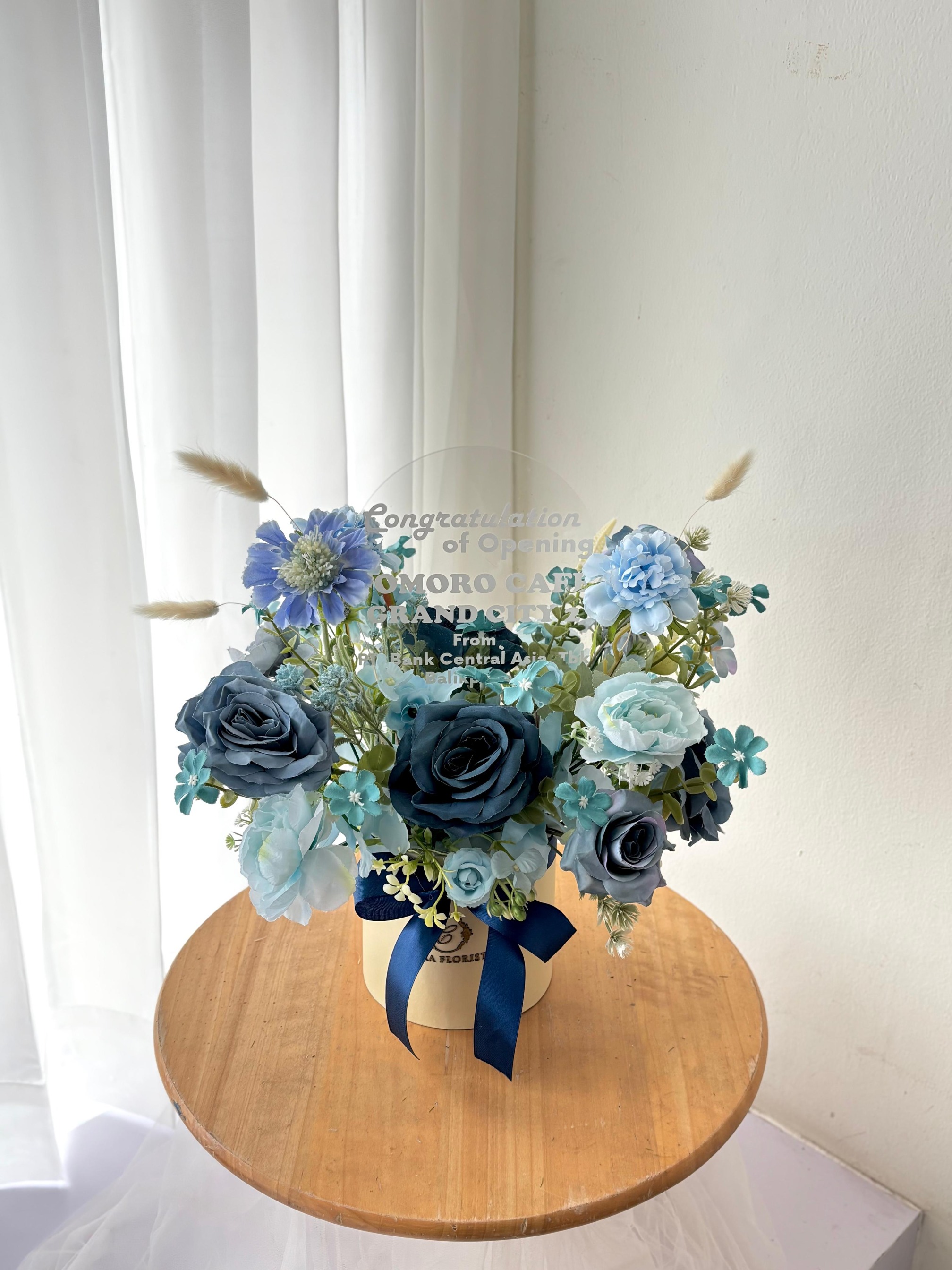 Momo Artificial Flowers in Tube