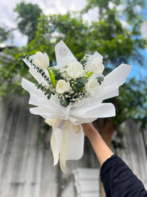 Image of Kyura Tulip Bouquet