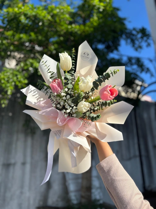 Image of Kyura Tulip Bouquet