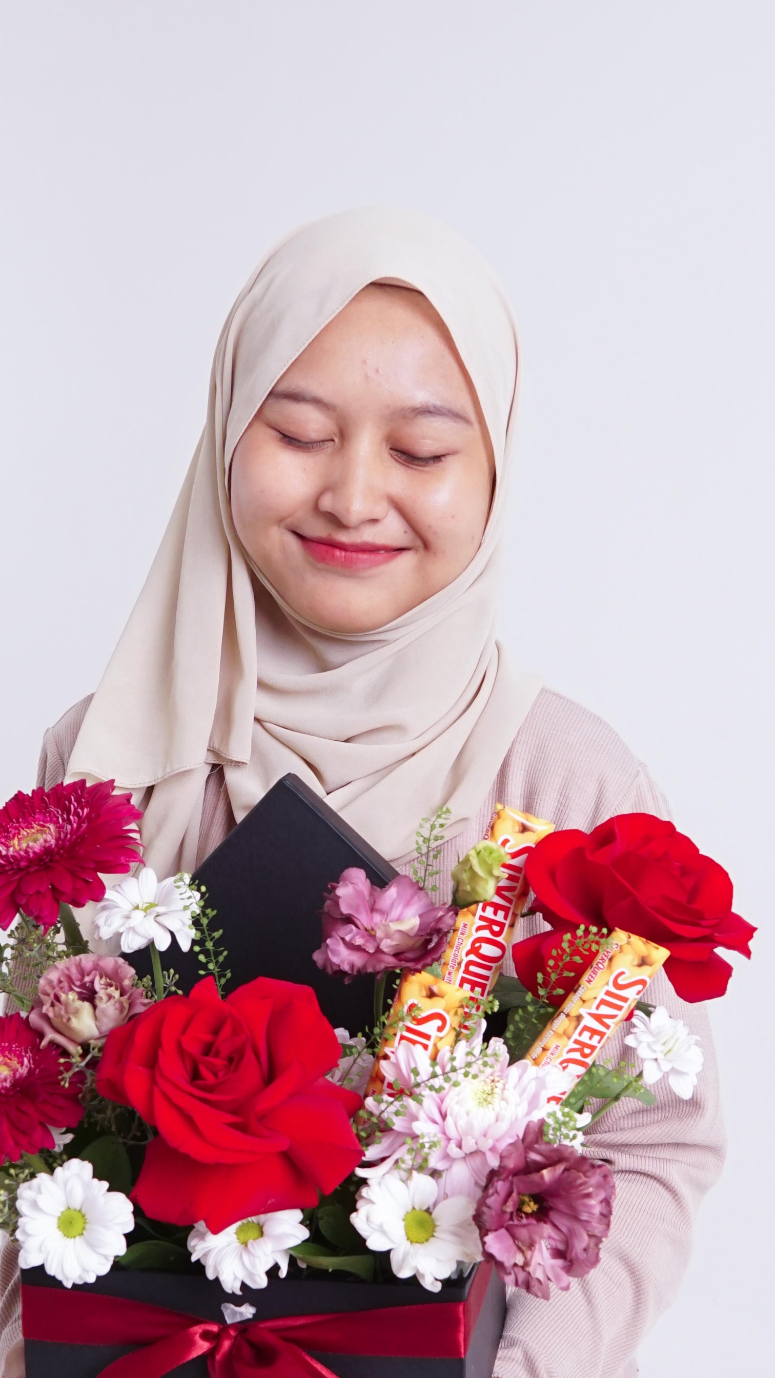Celia Flower Box