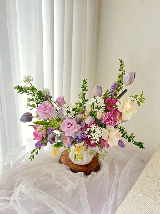 Image of Ethera Blooming Vase
