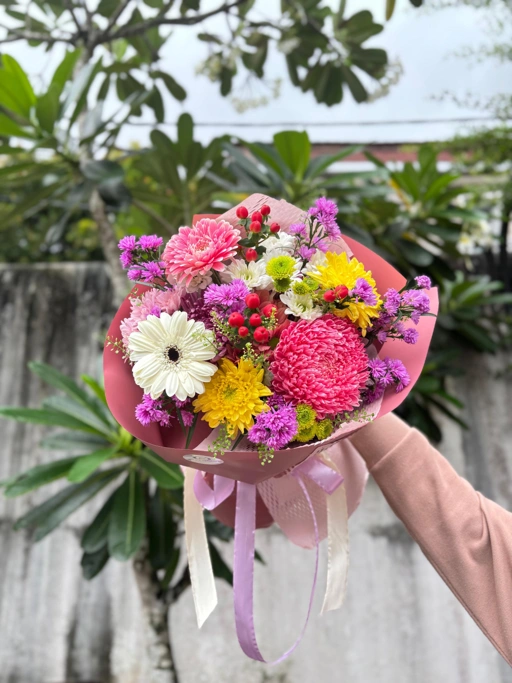 Zesty Thumbelina Bouquet
