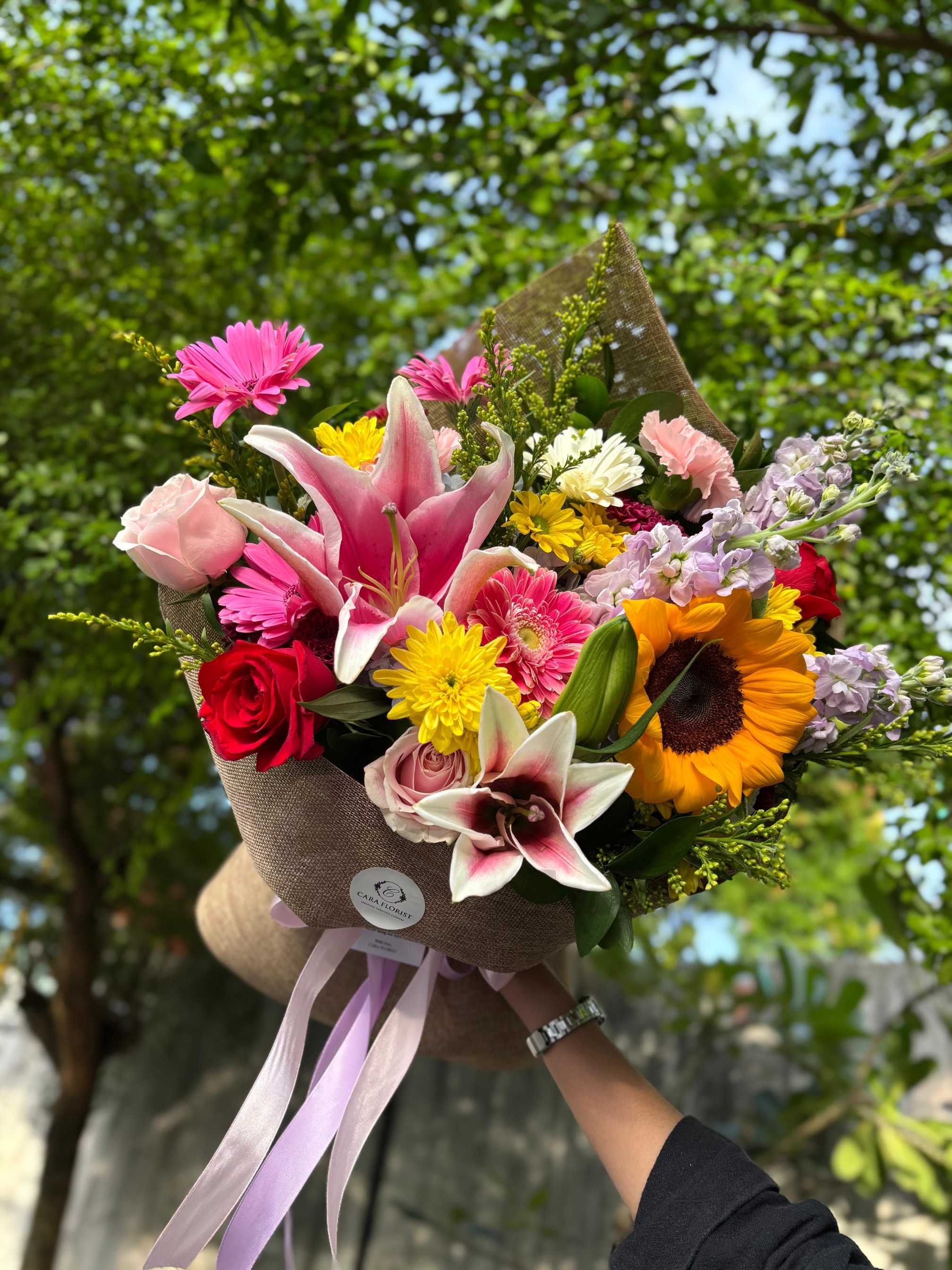 Sunniva Thumbelina Bouquet