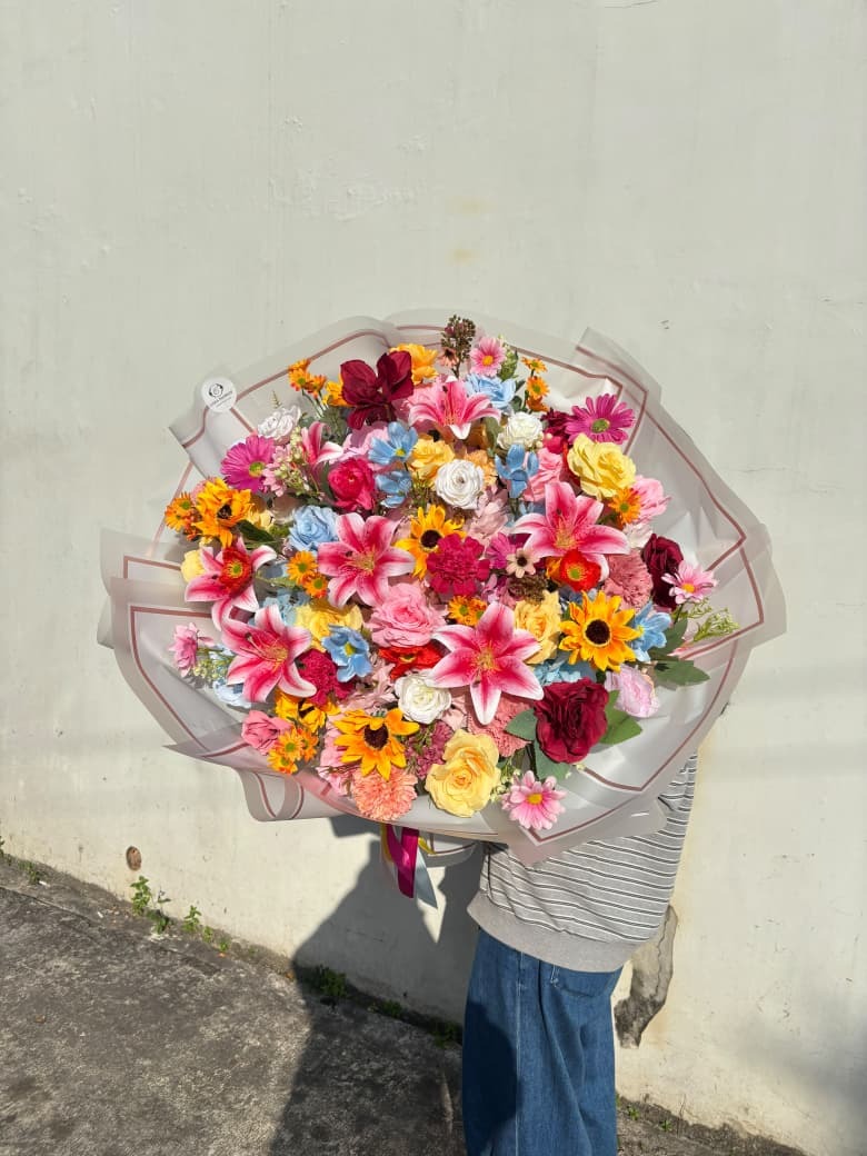 Pixy Thumbelina Artificial Bouquet