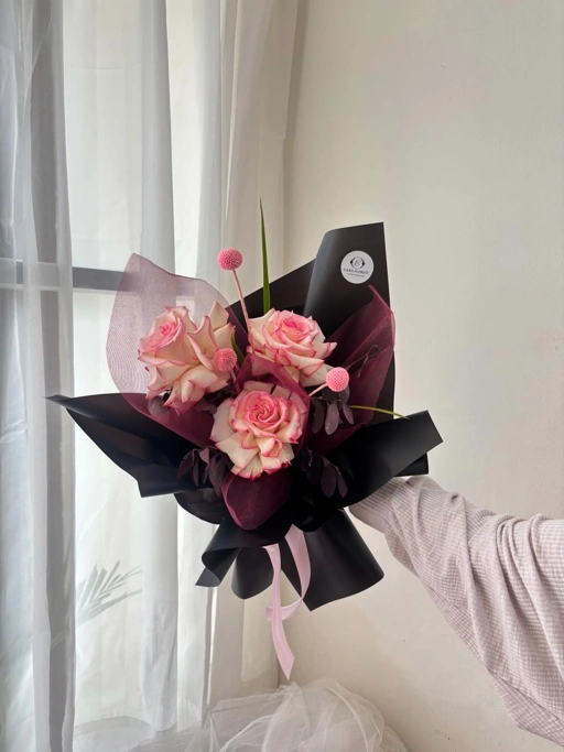 Lovey Imported Rose Bouquet