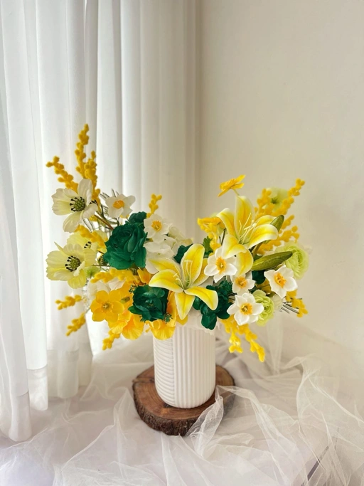 Cressa Artificial Flower Vase