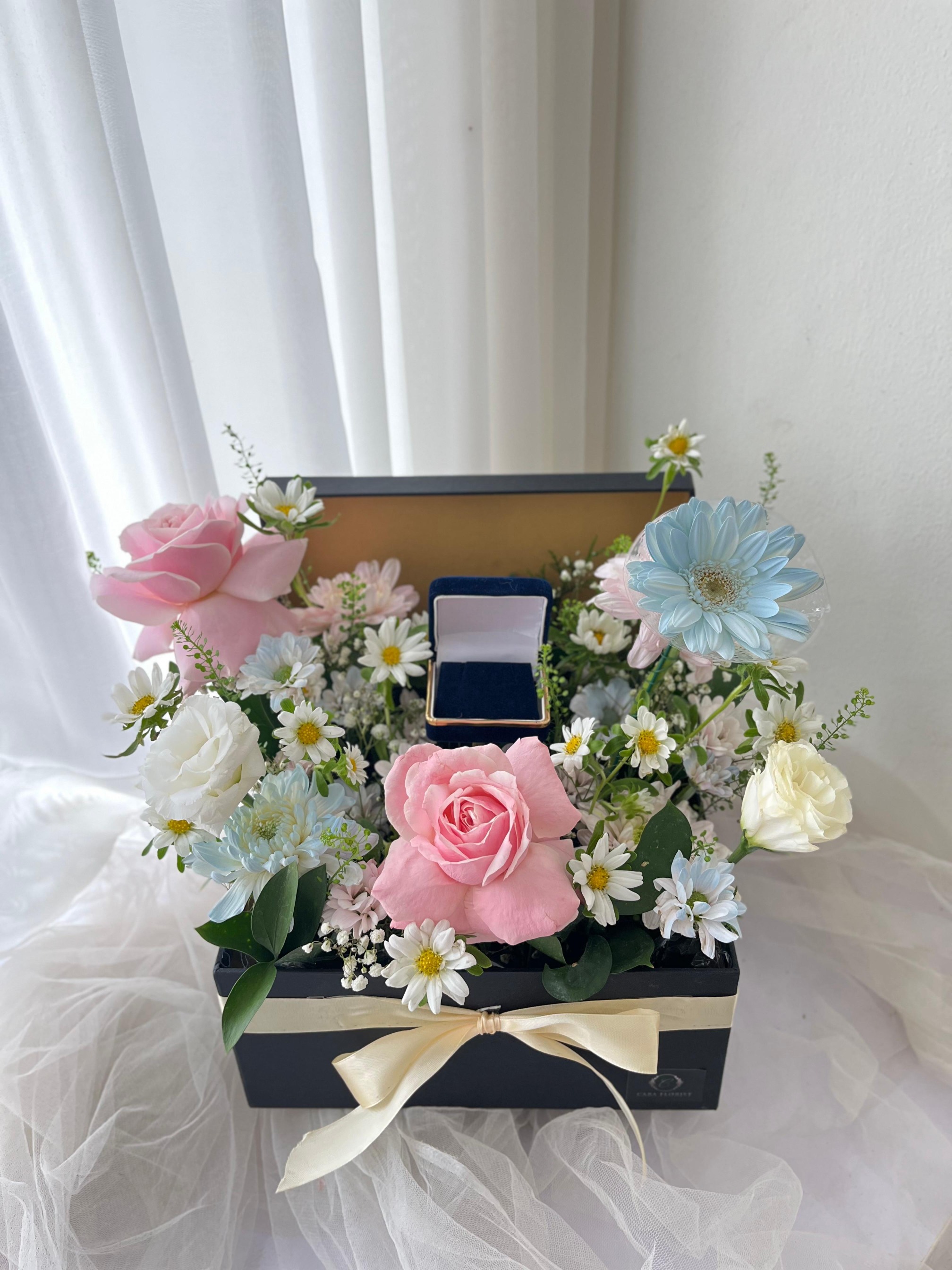 Sabine Gift Box