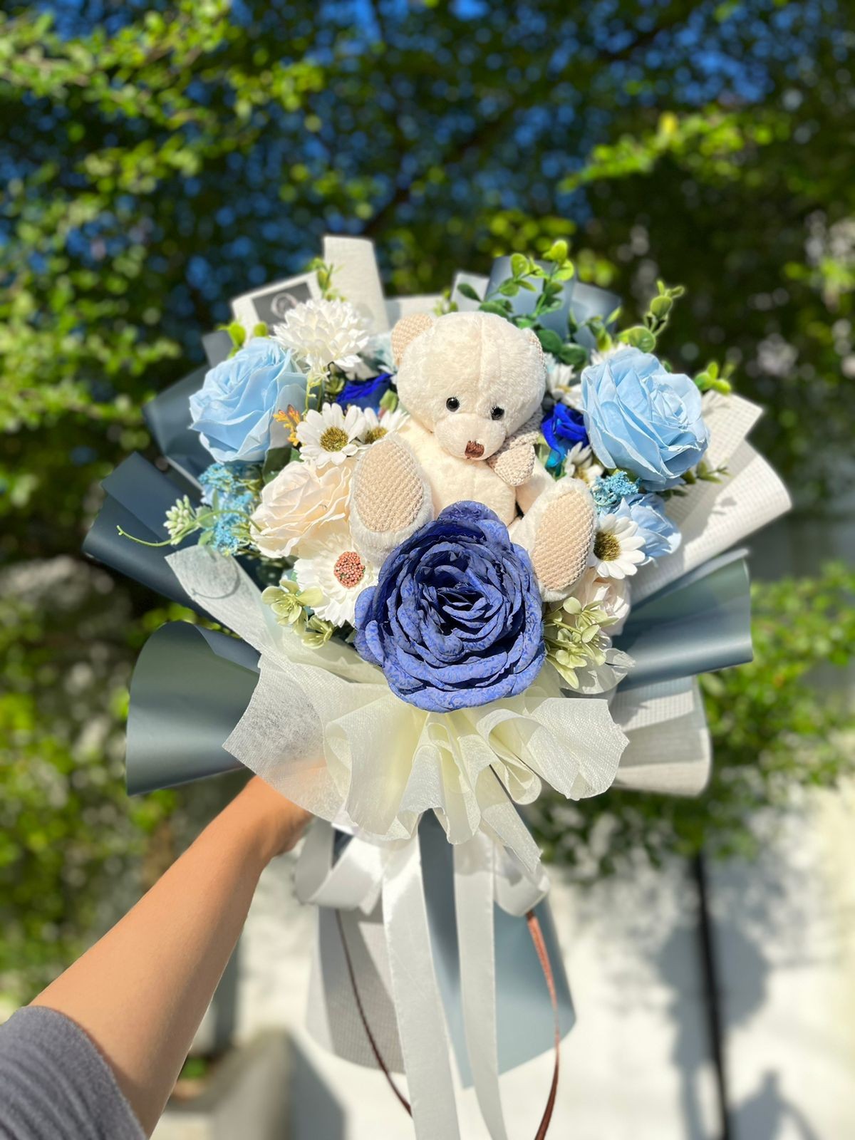 Aqila Artificial Bouquet