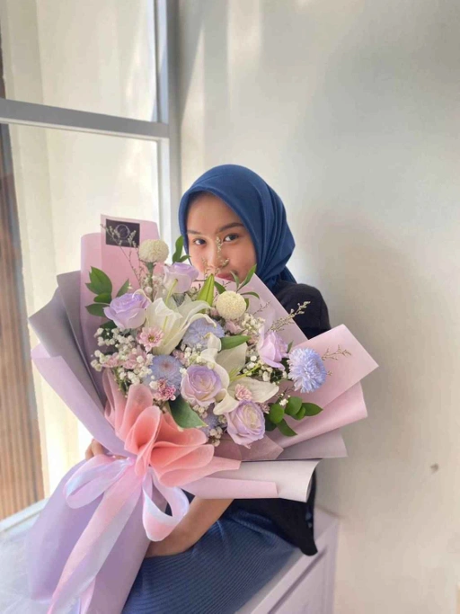 Image of Larissa Bouquet