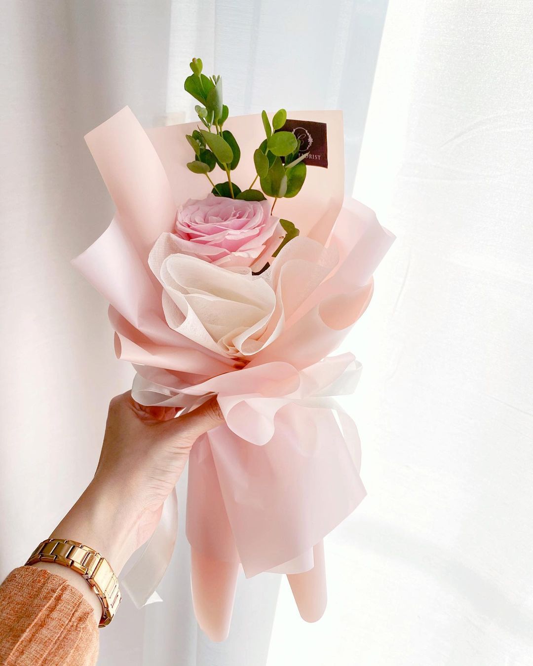 Single Rose Semi Holland