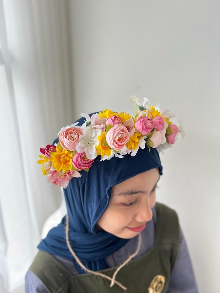 Artificial Flower Headpiece