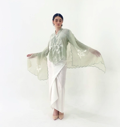 Image of ZAALI - Kebaya Cala Lilly Set With Embroidery Shawl