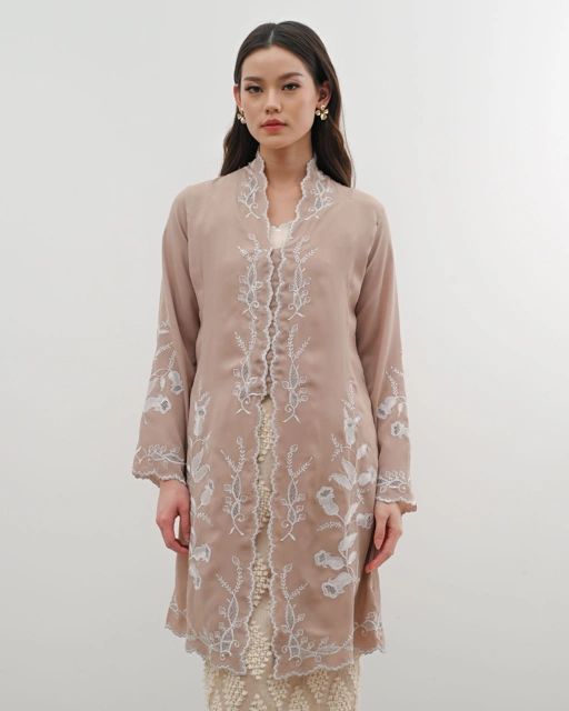 Image of ZAALI - Long Kebaya Cala lilly