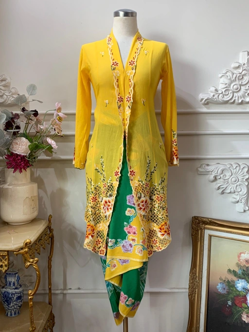 ZAALI - Long Kebaya Peony Embroidery