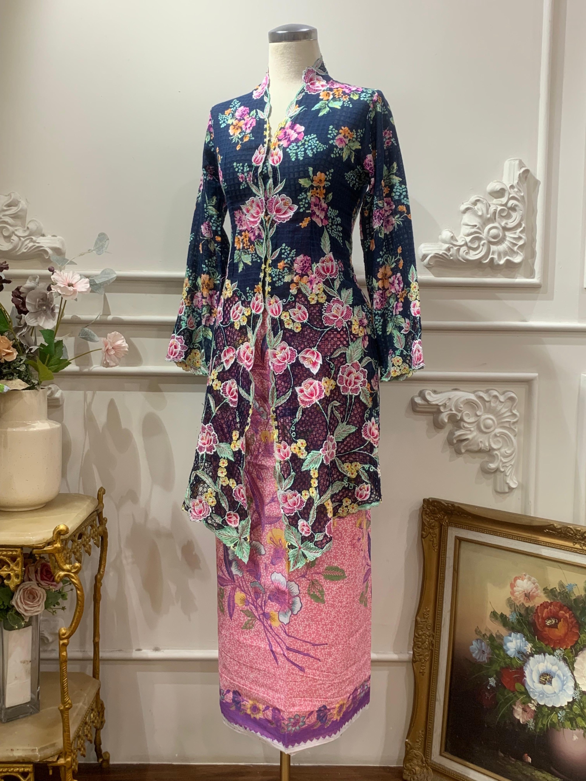 Long Kebaya Midnight Peony