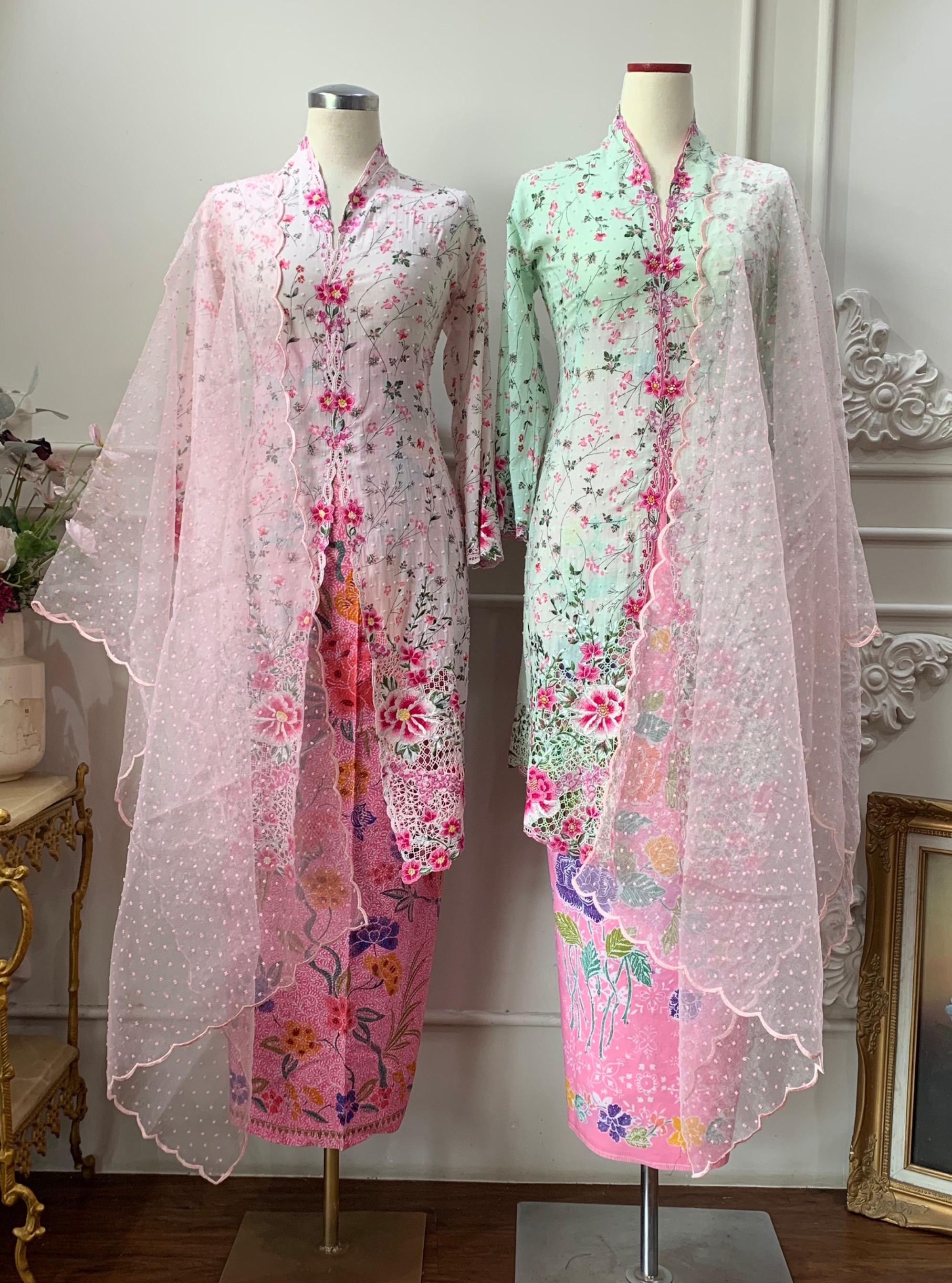 ZAALI - Long Kebaya Peony Vintage Set