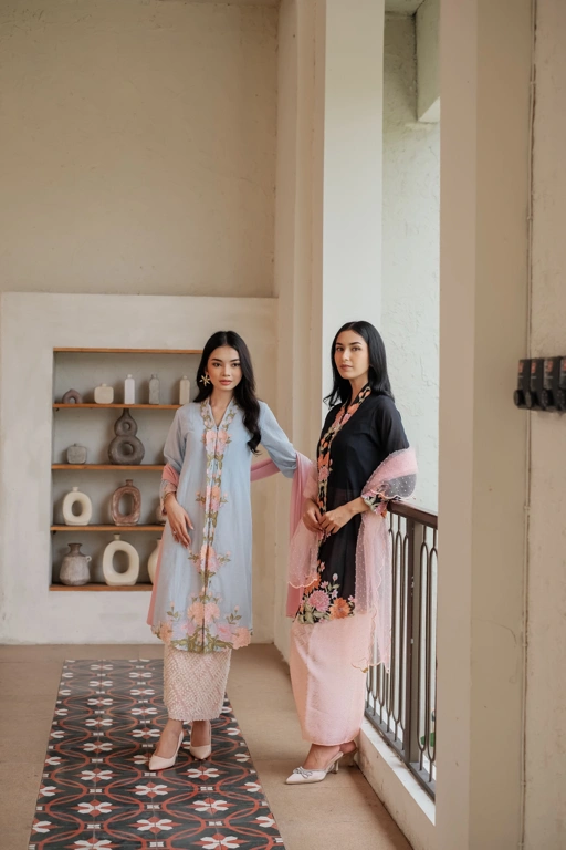 Image of Zaali Long Kebaya Seruni Embroidery