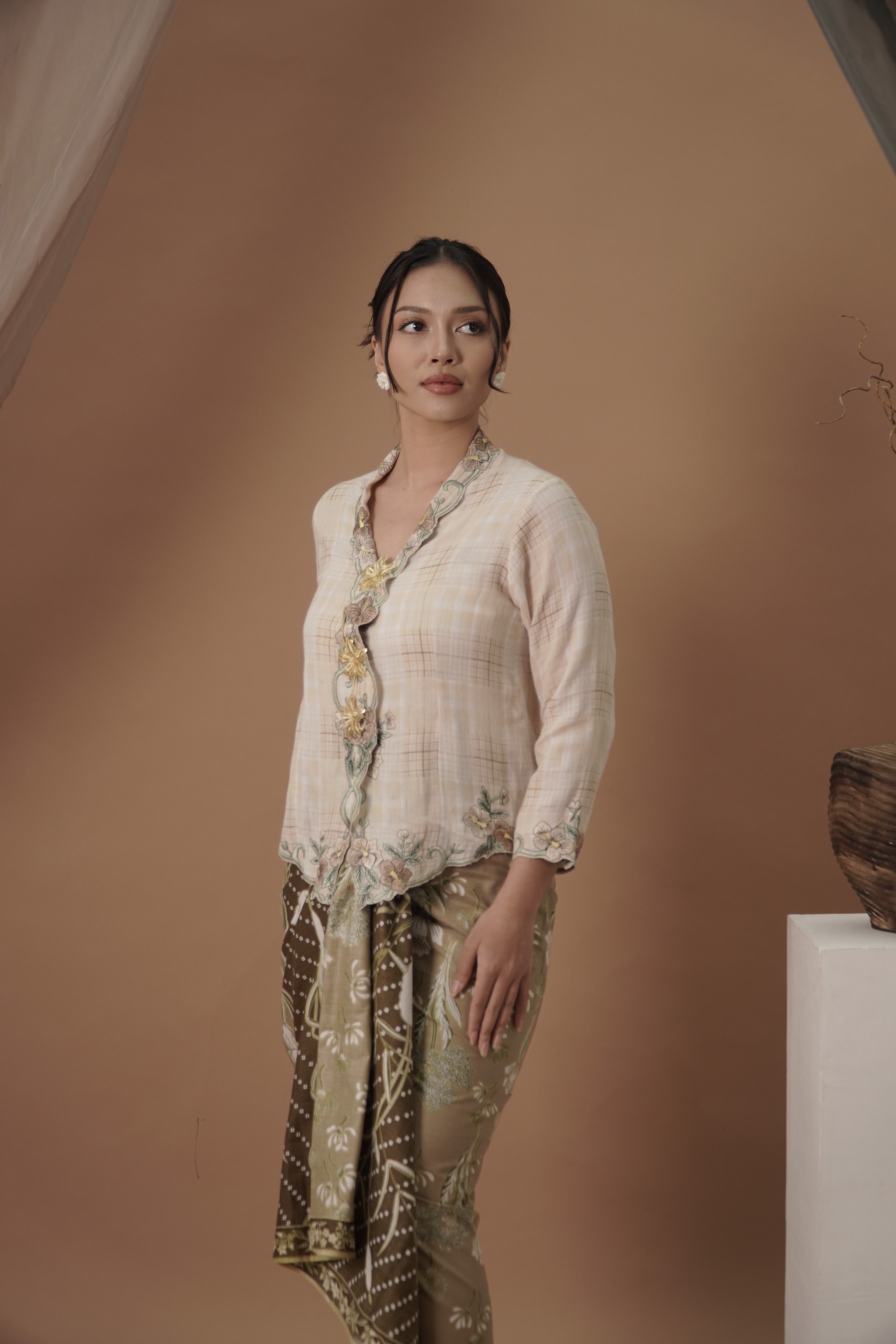 ZAALI - Kebaya Little Hibiscus