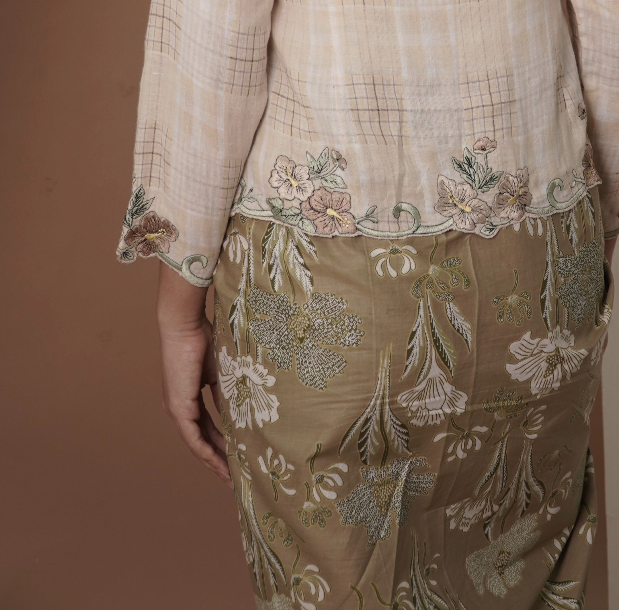 ZAALI - Kebaya Little Hibiscus