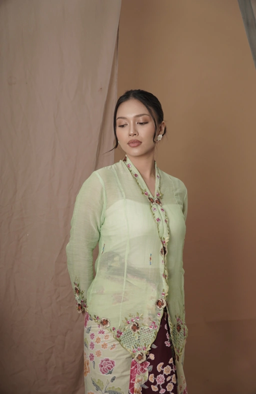 Image of ZAALI - Kebaya Little Primrose Green
