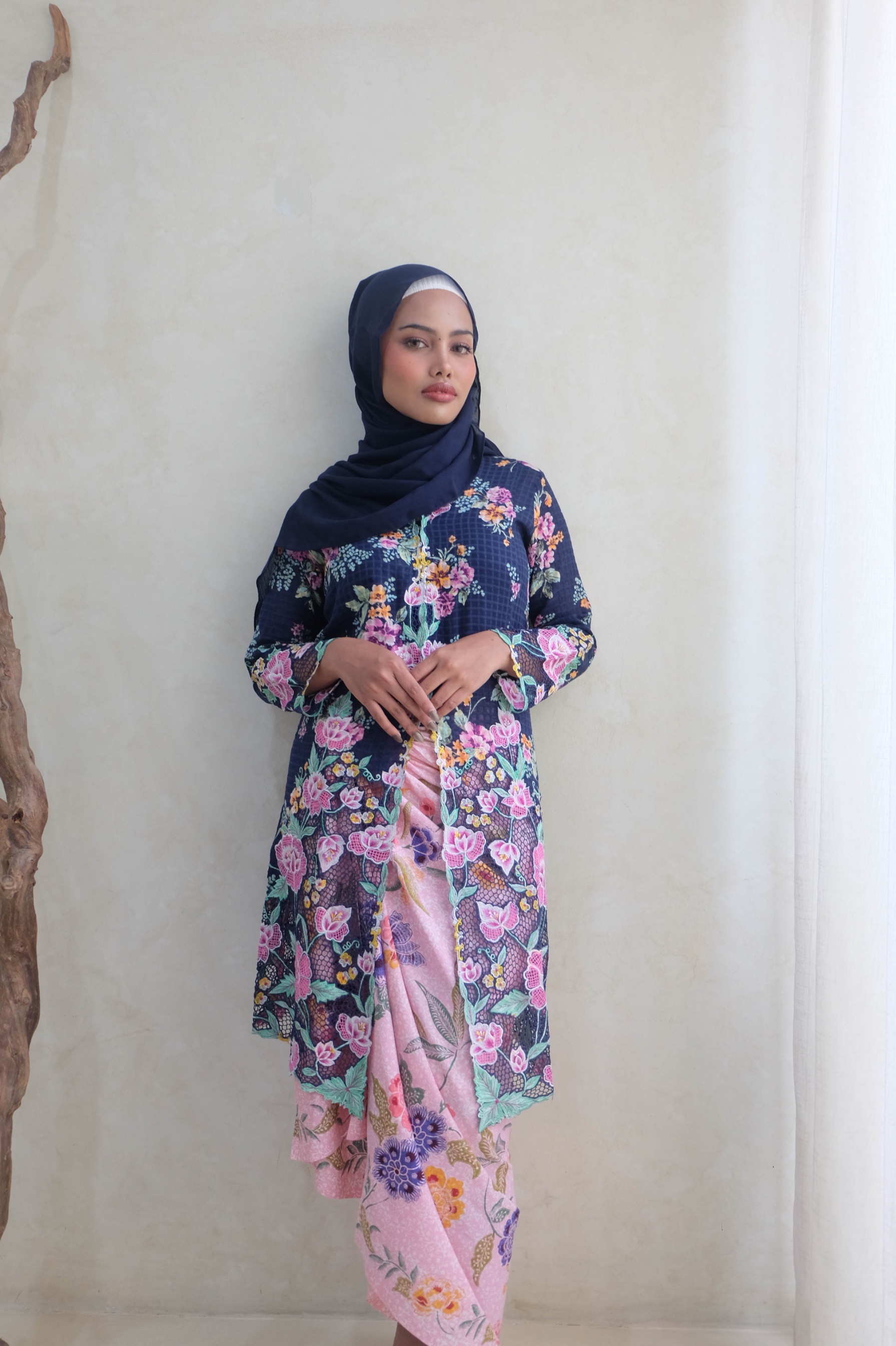 Long Kebaya Midnight Peony