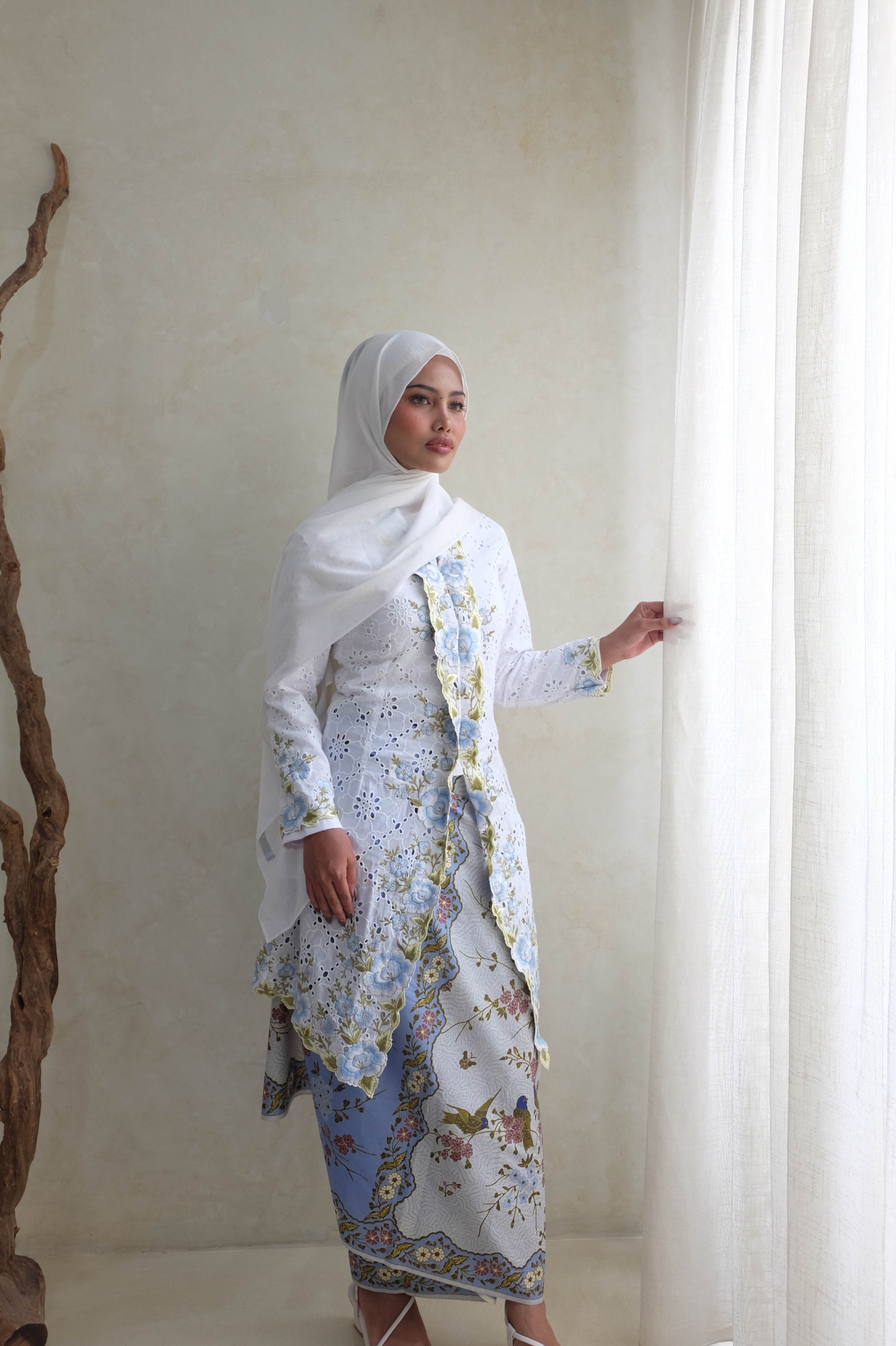 ZAALI - Long Kebaya Cotton Rose