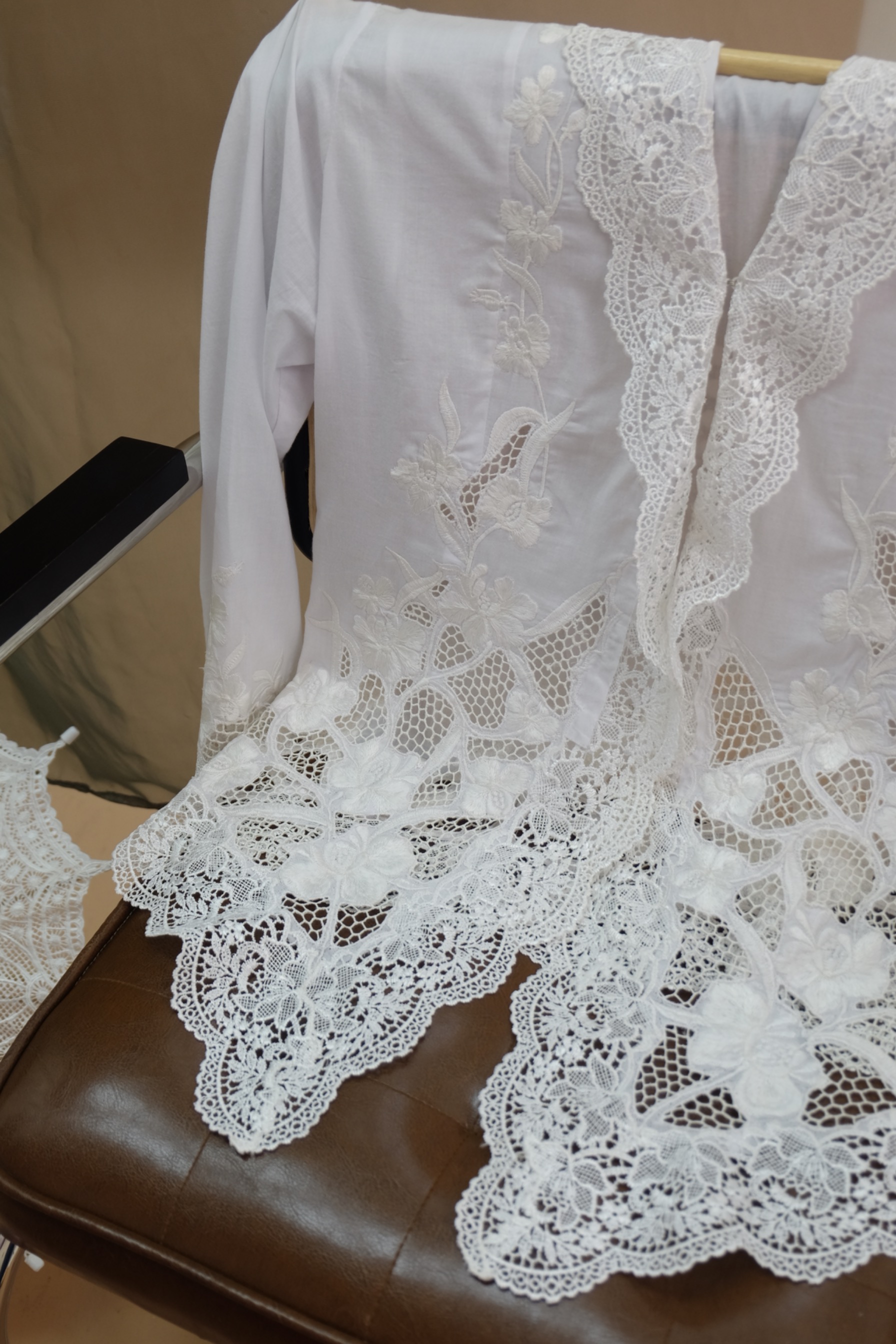 ZAALI - Kebaya Orchid Lace