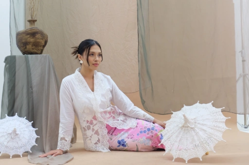 ZAALI - Kebaya Orchid Lace
