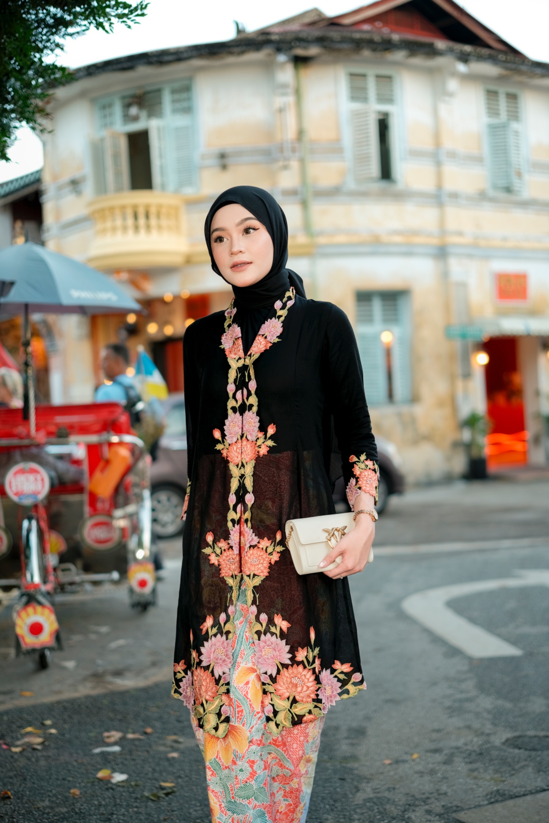 Zaali Long Kebaya Seruni Embroidery